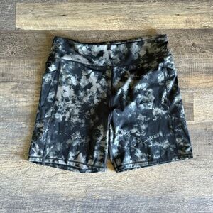 American Eagle Outfitters Black and Gray Patterned Bike Shorts
